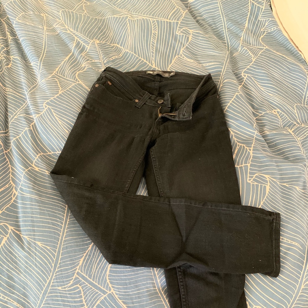 Levi’s black skinny jeans